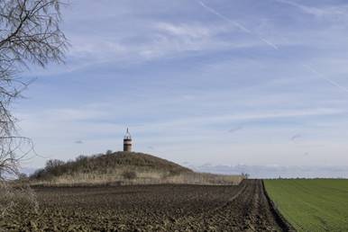 ... mint a korona �kk�ve