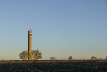 Torony a ragyog� napf�nyben