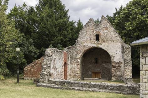 M�mai templomrom